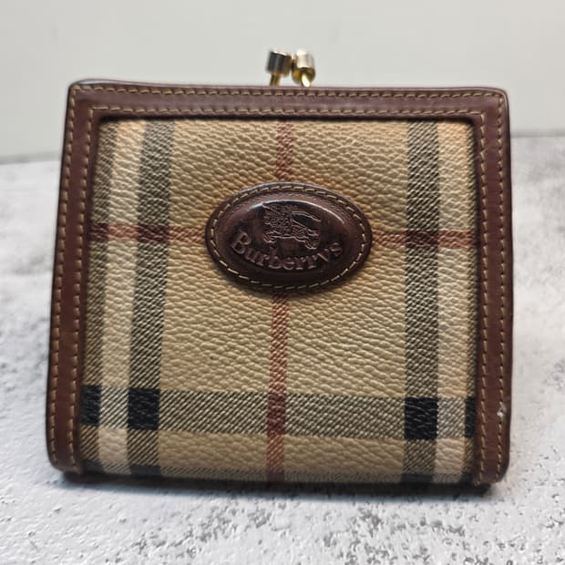 버버리 빈티지 노바체크 코팅 캔버스 키스락 컴팩트  지갑