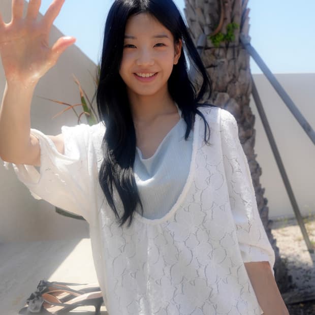 인앤양인하모니 deep tie top white