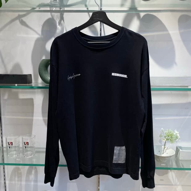 요지야마모토 X 네이버후드 logo tee