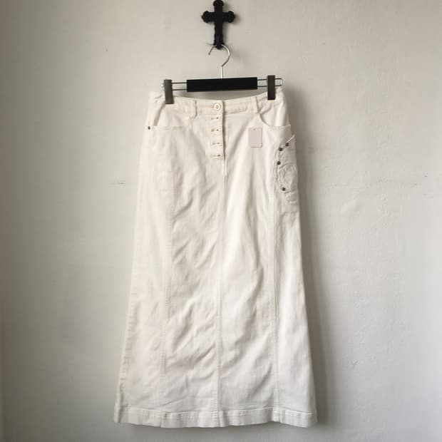 Flower patch point skirt