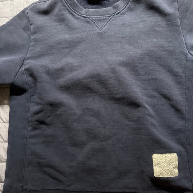 톰브라운 맨투맨 판매합니다