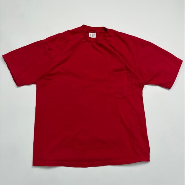 90s Gap Pocket Tee (red)