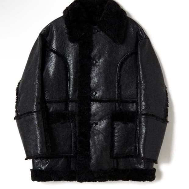 PERVERZE Re-PET Riversible 퍼버즈 무스탕 코트