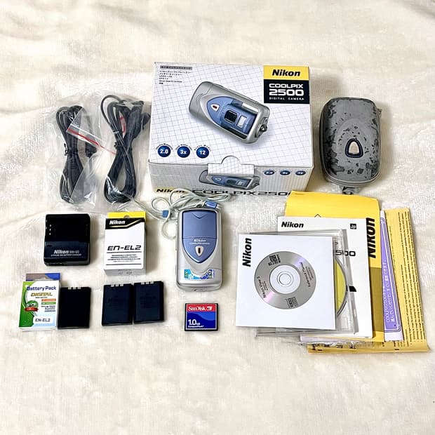 니콘 쿨픽스 2500
