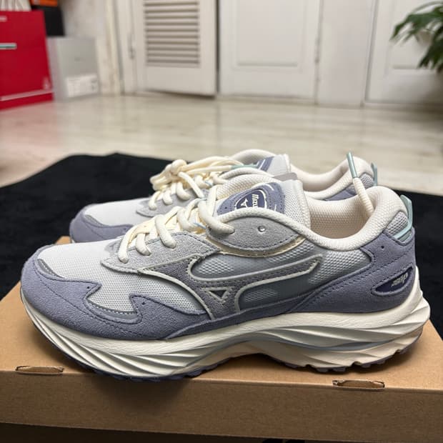 미즈노 웨이브 라이더 240 신상품