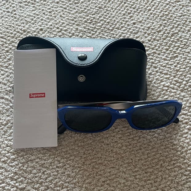 SUPREME 22SS Club Sunglasses 슈프림 클럽 선글라스