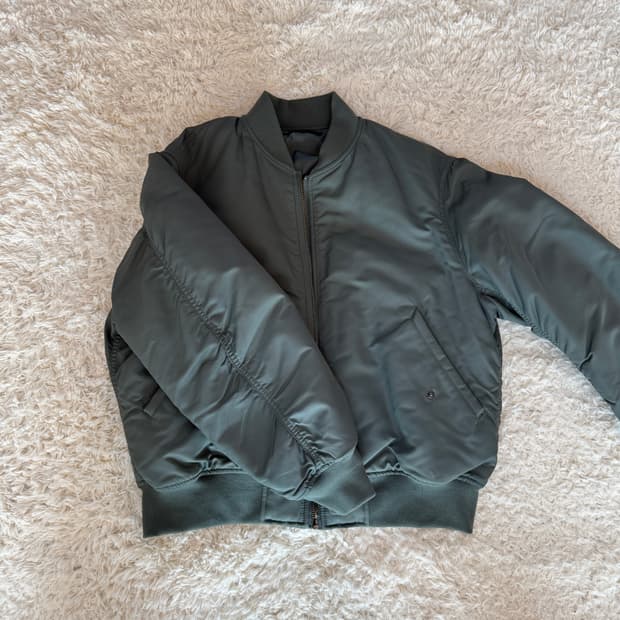 유니클로 항공 점퍼