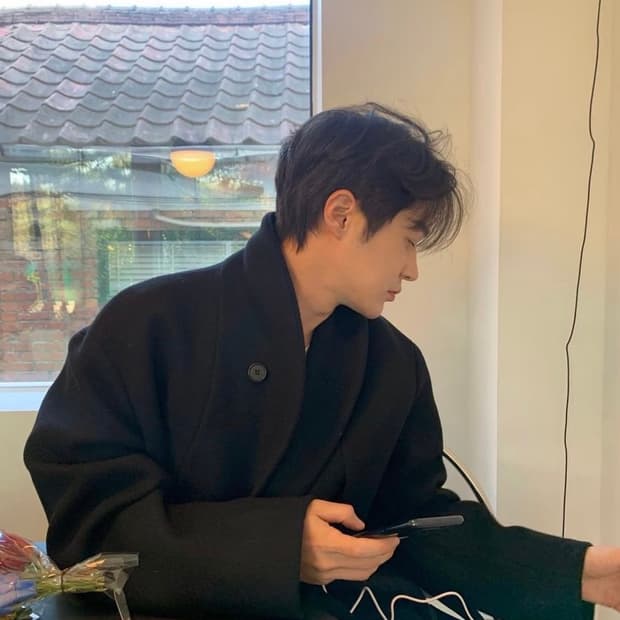 김현우 오운아워 티베탄코트 판매