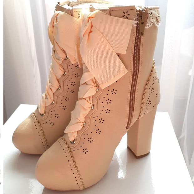 리즈리사 레이스업 부츠 베이지 s size 225 새제품