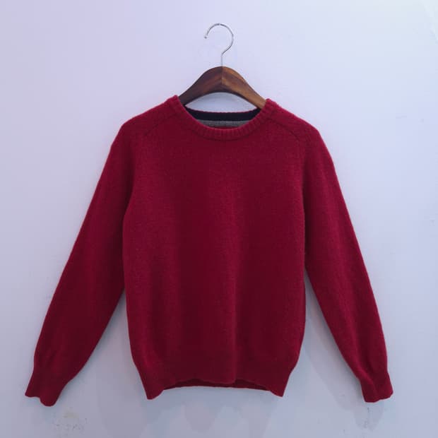 울100%  다크레드 크루넥 니트