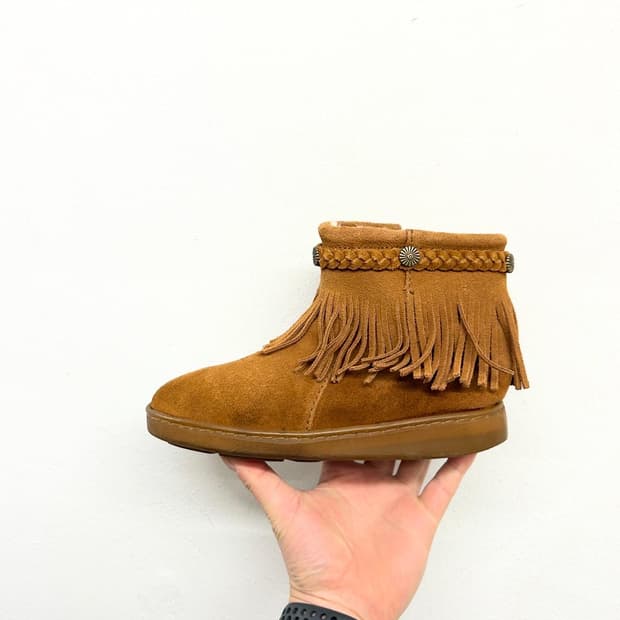 미네통카 프린지 부츠 220 