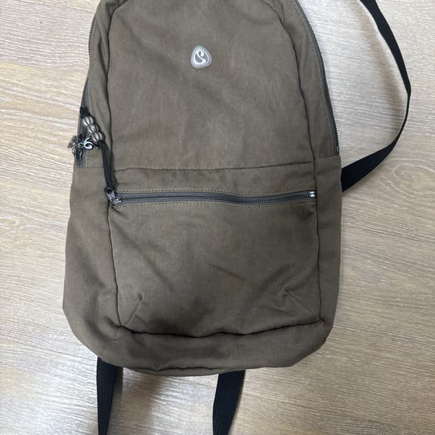 코이세이오 브라운 백팩 판매