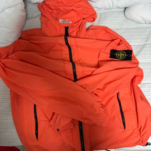 제품명: 스톤아일랜드 스킨터치 나일론-tc 가격: 39 색상: 오렌지코랄