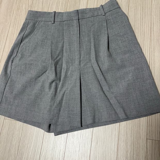 자라 그레이 반바지 xs사이즈
