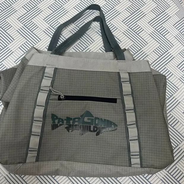 파타고니아 블랙홀 토트백 61L