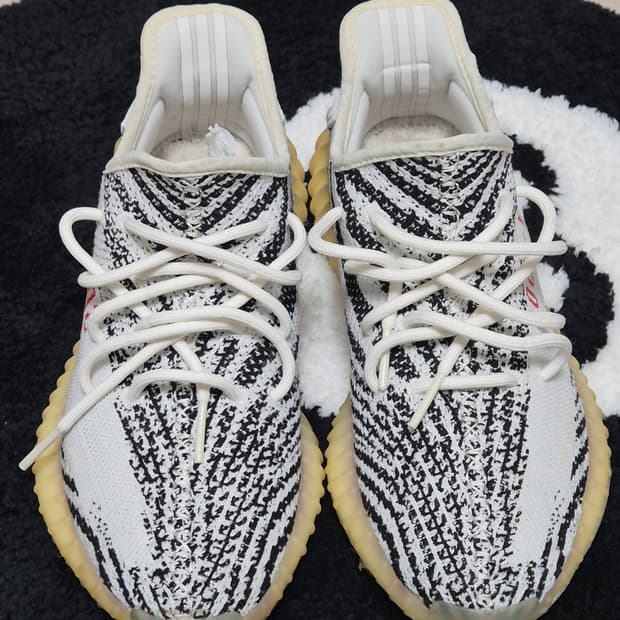 아디다스 이지부스트 350 V2 지브라