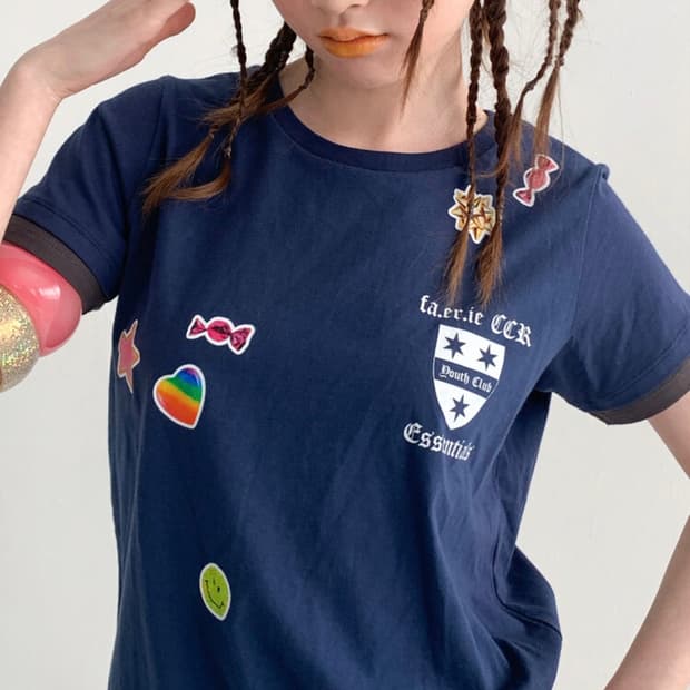 샵 페어리 sticker layered t-shirt navy