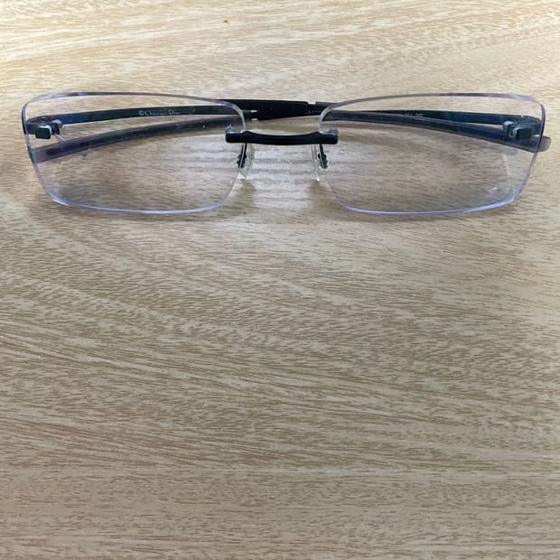 크리스찬 디올 무테안경