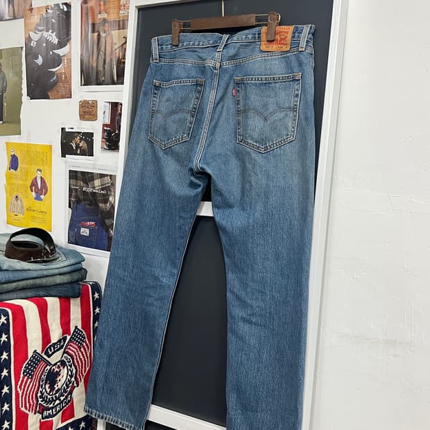 Levis 리바이스 551z 릴랙스드 스트레이트핏 연청 데님 팬츠