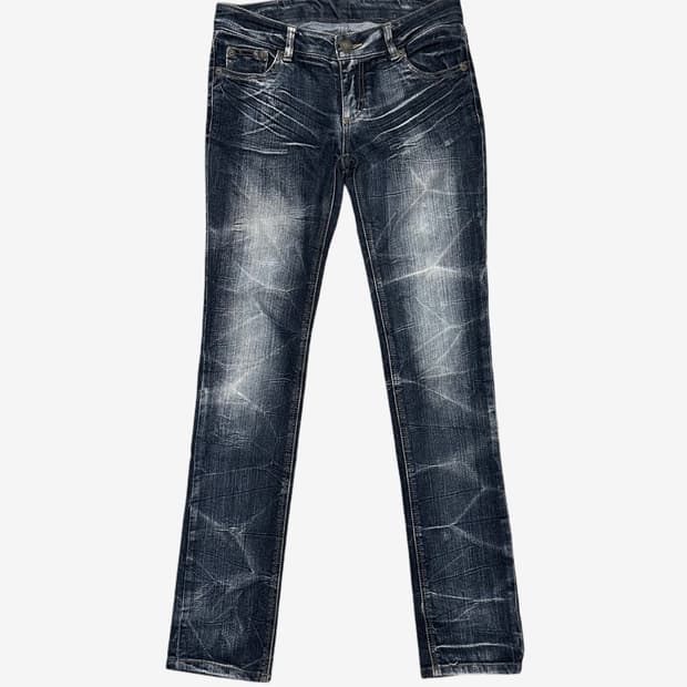 wrinkle fade low-rise slim jean