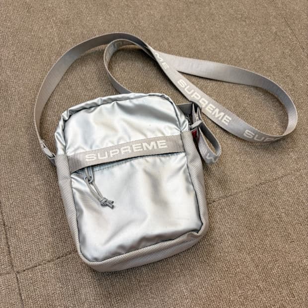 supreme 슈프림 코듀라 크로스 숄더백 실버