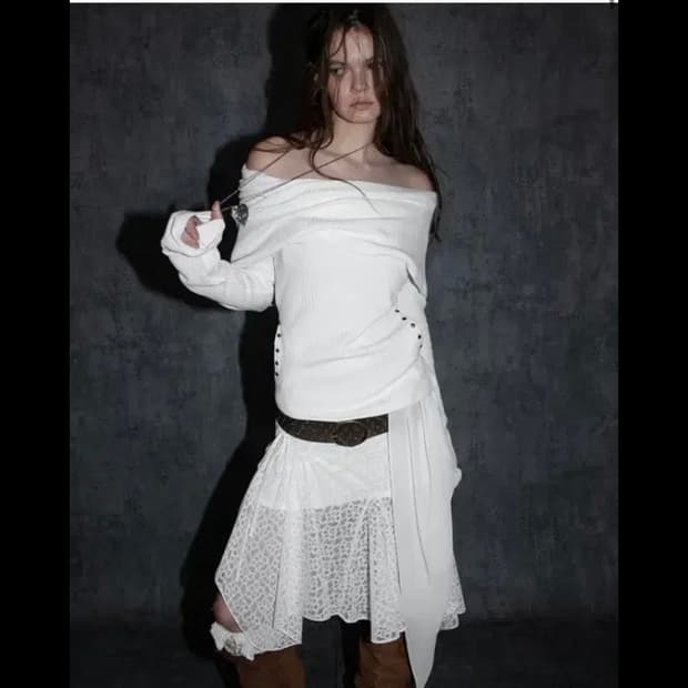 [테스트메커니즘 더블 펀치 스윙 컬러 니트 후드 탑 오프숄더]