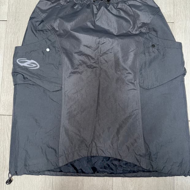 허그유어스킨 벌룬 패딩 미디 스커트