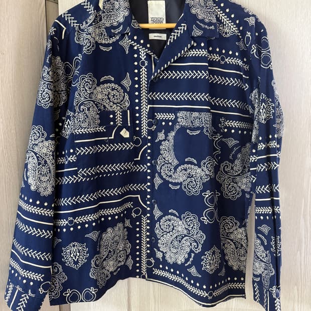 예스터데이스 투모로우 반다나 셔츠 m