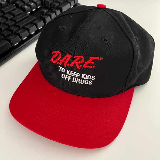 D.A.R.E 빈티지 캡 스냅백