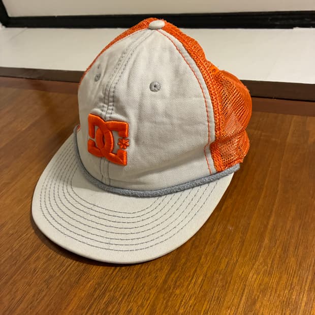 VINTAGE DC CAP