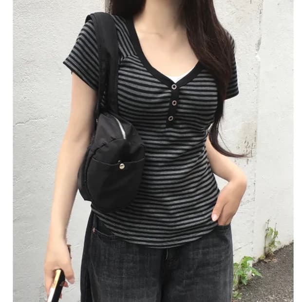베리빈 브이넥 스트라이프 반팔 티셔츠