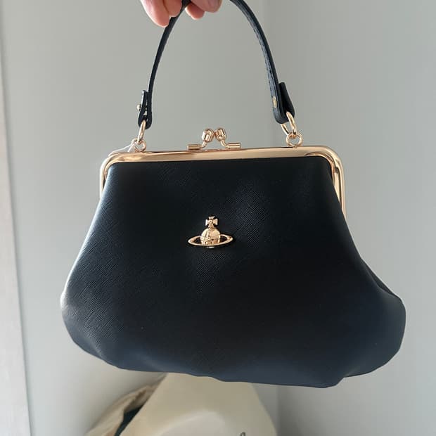 비비안웨스트우드 그래니 펄스 체인 크로스백