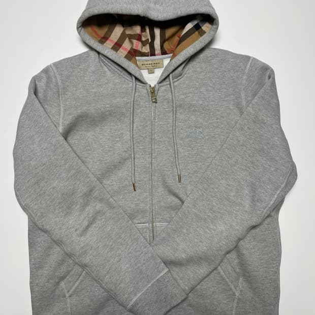 버버리 후드집업 