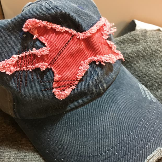 메인부스 뉴진스 민지 볼캡 