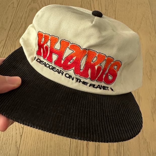 카키스 코듀로이 모자(레드 로고)