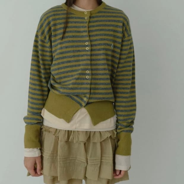 노컨텐츠 투버튼 스트라이프 배색 가디건