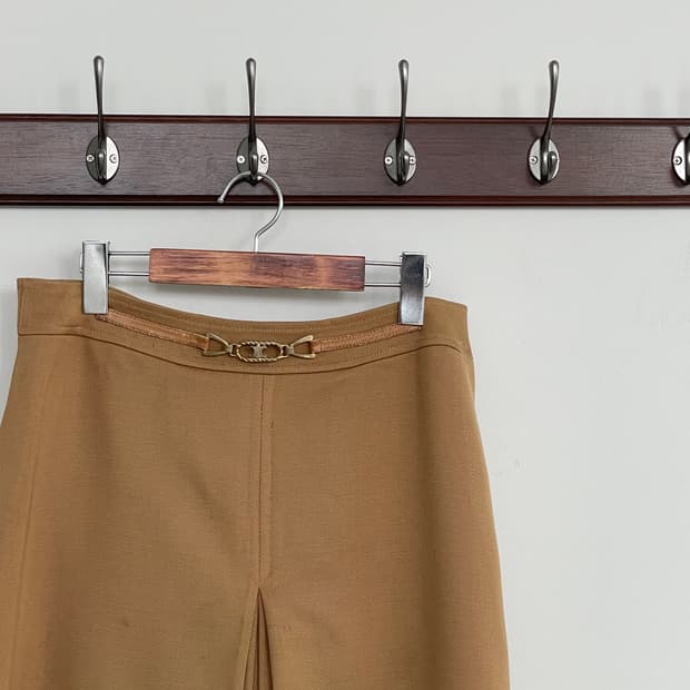 올드 셀린느 마카담 금장 로고 스커트