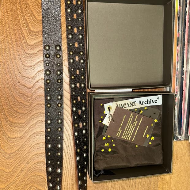 vacant archive 베이컨트 아카이브 크랙 벨트