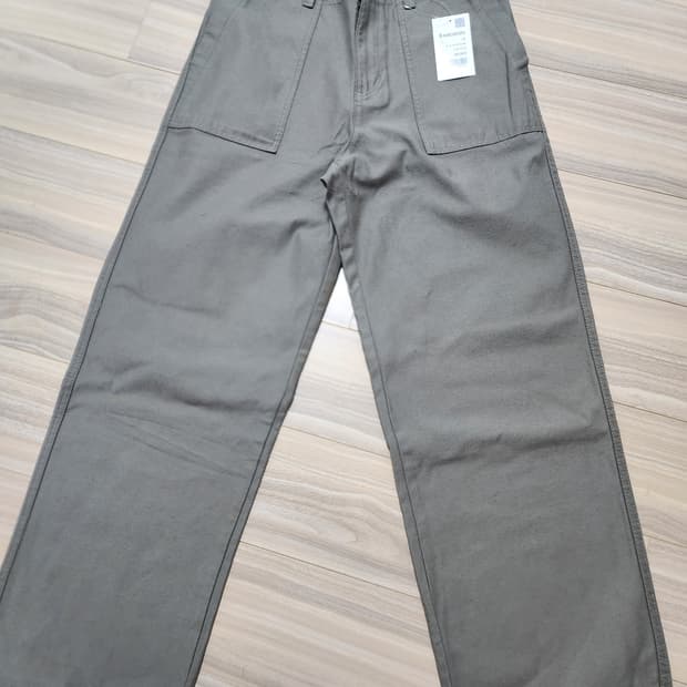 에잇세컨즈코튼퍼티그팬츠카키