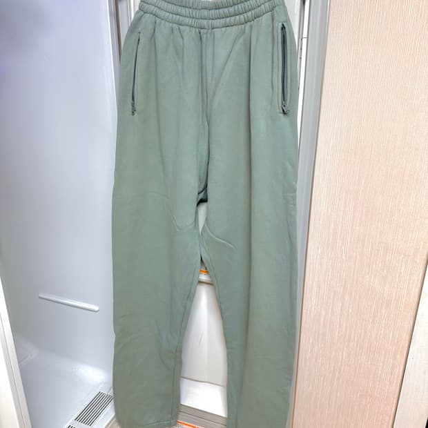 이지 시즌 6 스웻팬츠 글래셔