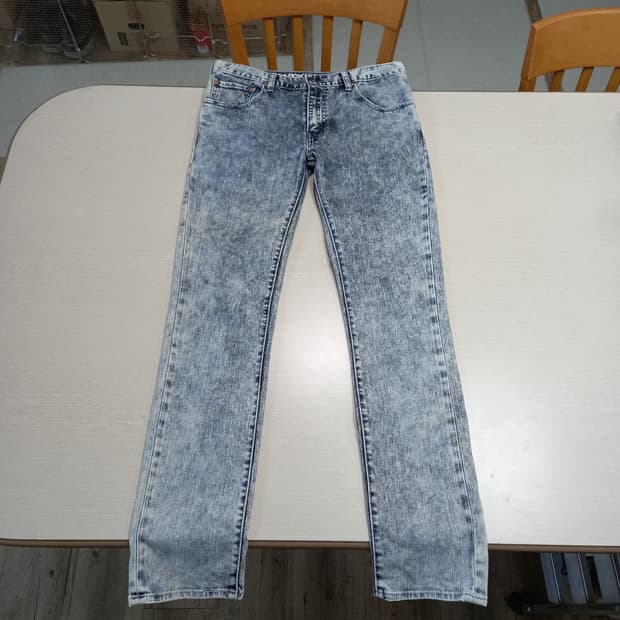 32 리바이스606 Tight 워싱 스판 슬림일자진 32-397