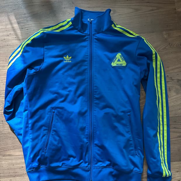 팔라스 아디다스 트랙수트