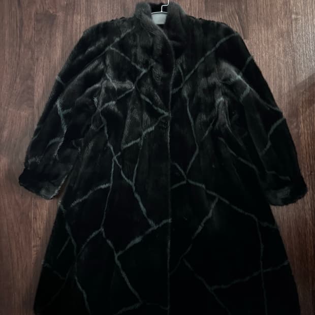 사가로얄 패턴 롱 밍크코트