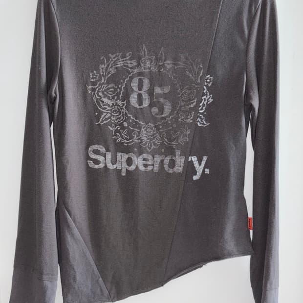 superdry 슈퍼드라이 w cutting 롱슬리브 차콜