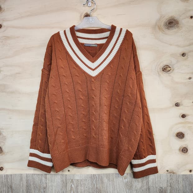 657) 티뷰 t.view 브이넥 케이블 니트