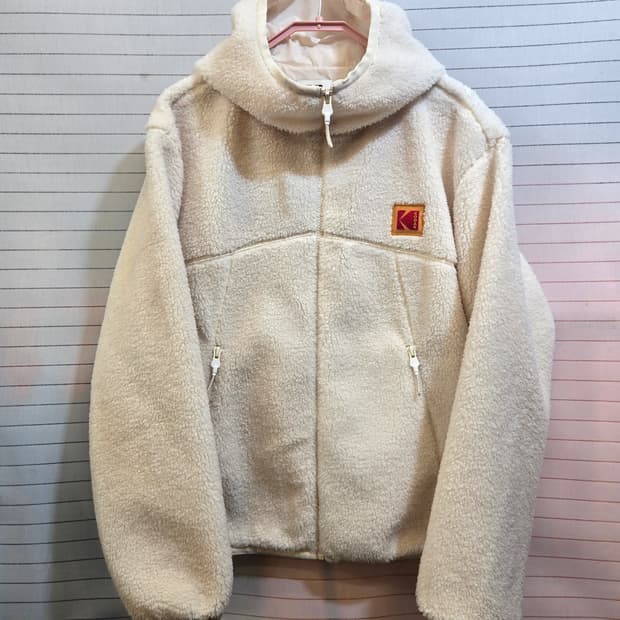 코닥 뽀글이 아이보리 후즈자켓