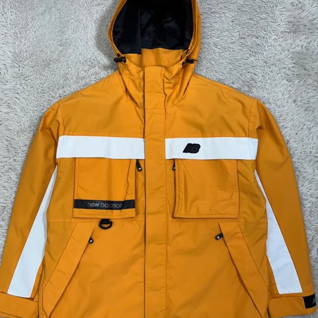 뉴발란스 바람막이/#3037