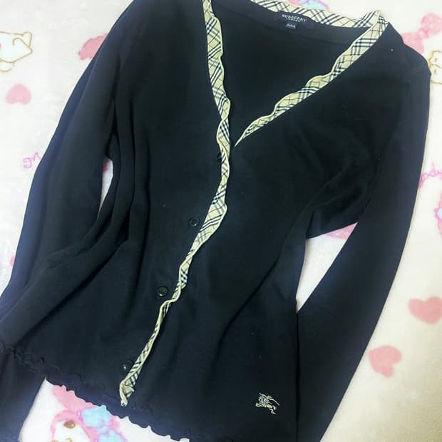 완전 대장 •• 버버리 런던 블랙 슬림핏 가디건