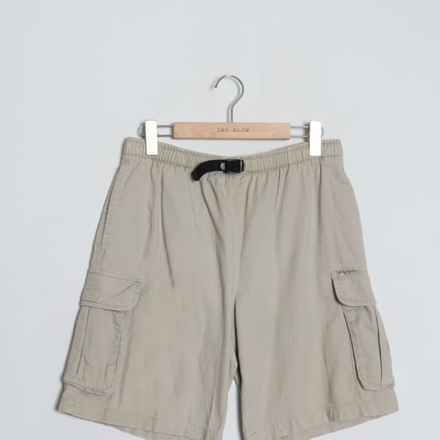Columbia Cargo Shorts (30)