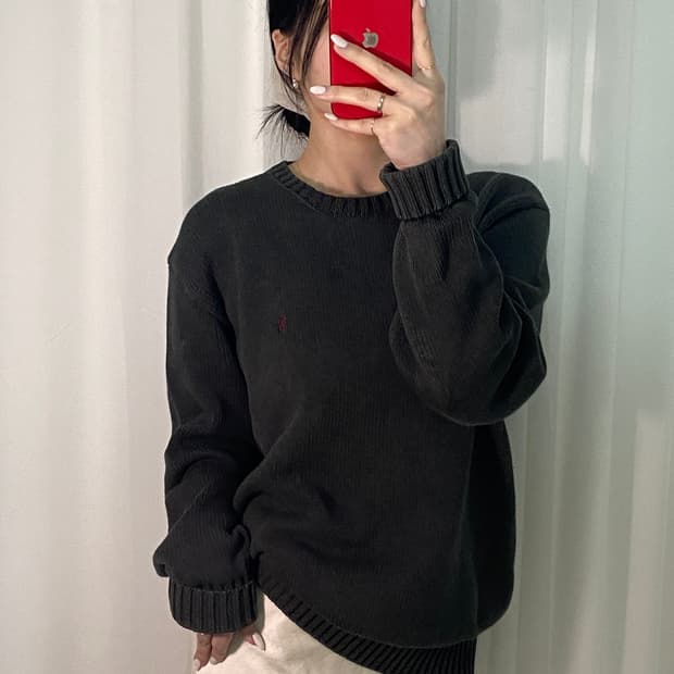 폴로 차콜 포니 니트